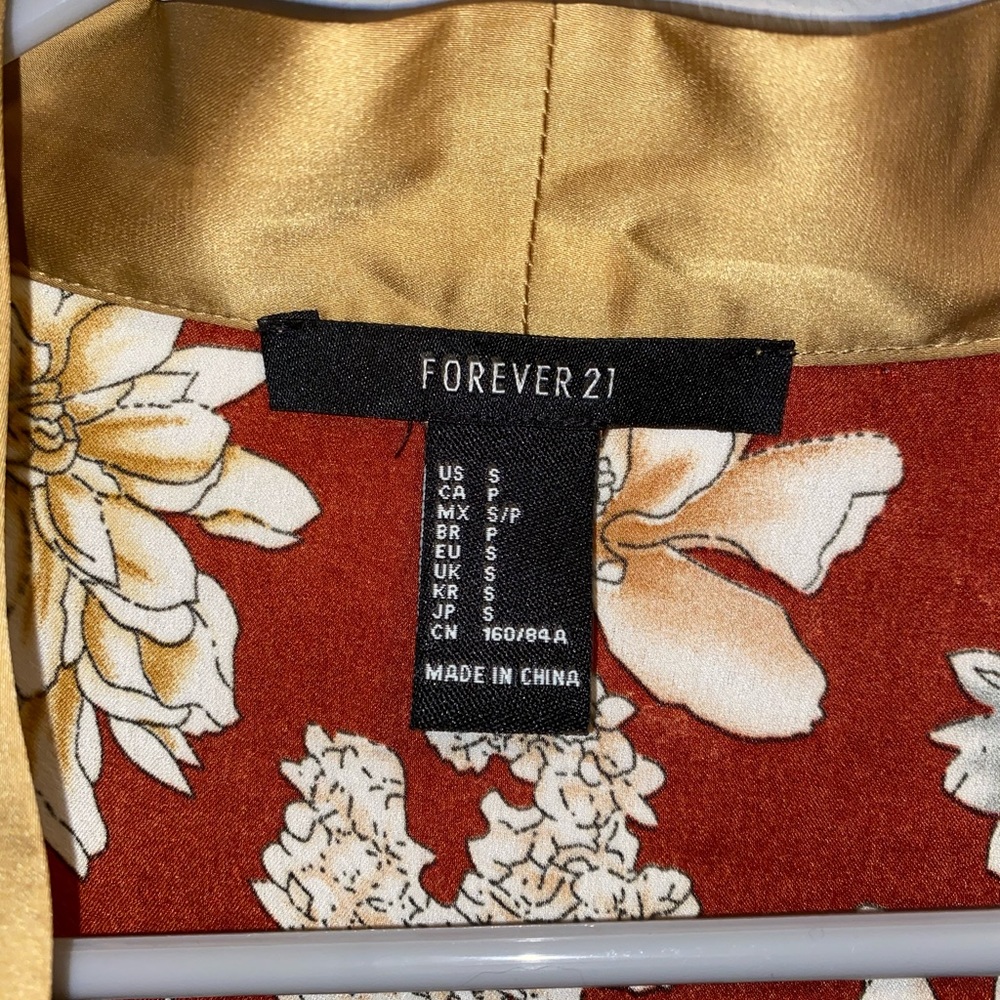 Forever 21 - Picture 2 of 2